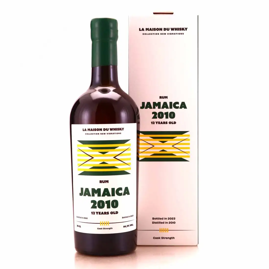 La Maison Du Whisky Clarendon Rum Jamaica (Flag Series) EMB 2010