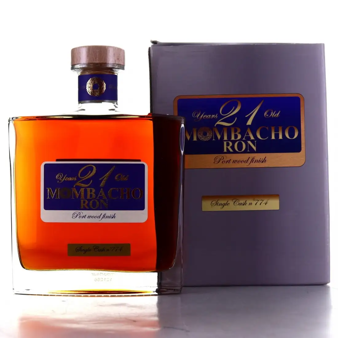 Mombacho 21 Years Old Port Wood Finish