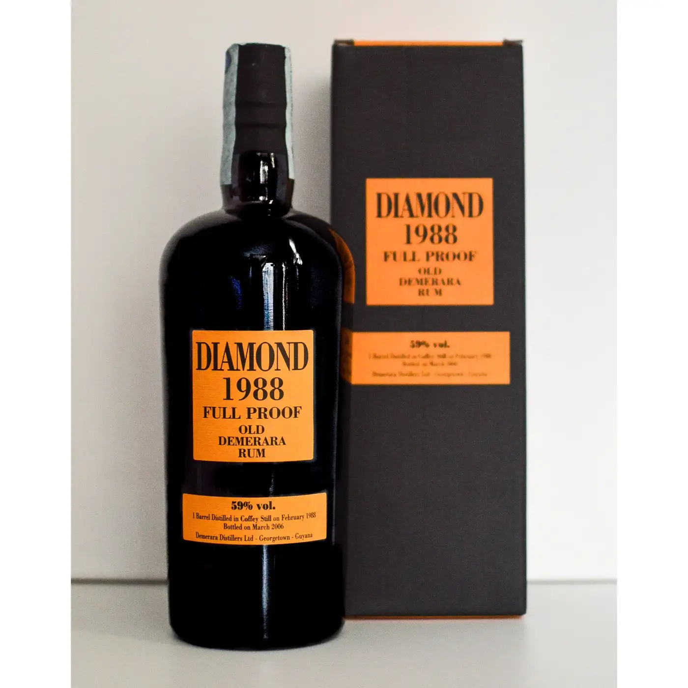 Velier Diamond Old Demerara Rum 1988